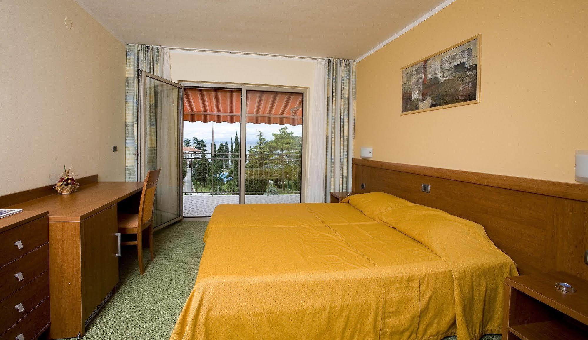 Bioenergy Resort Salinera Hotel Strunjan Exterior photo